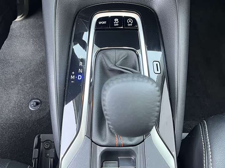 Фото 17 - Toyota Corolla