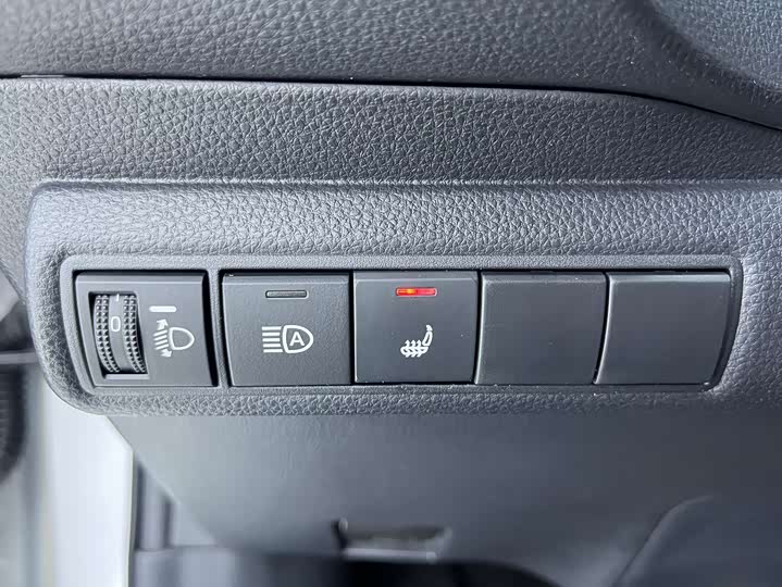 Фото 19 - Toyota Corolla