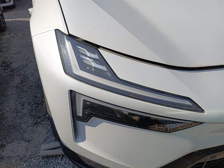 Фото 13 - Polestar 4