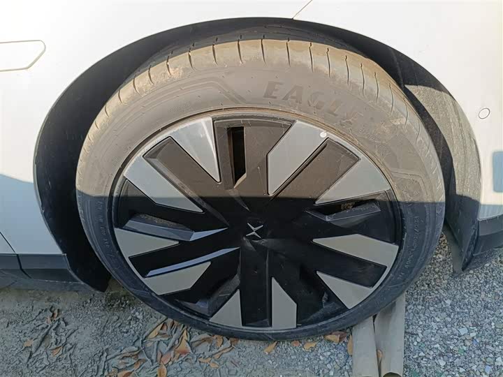 Фото 14 - Polestar 4