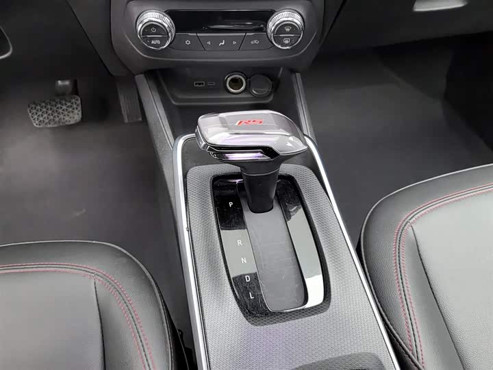 Фото 13 - Chevrolet Tracker