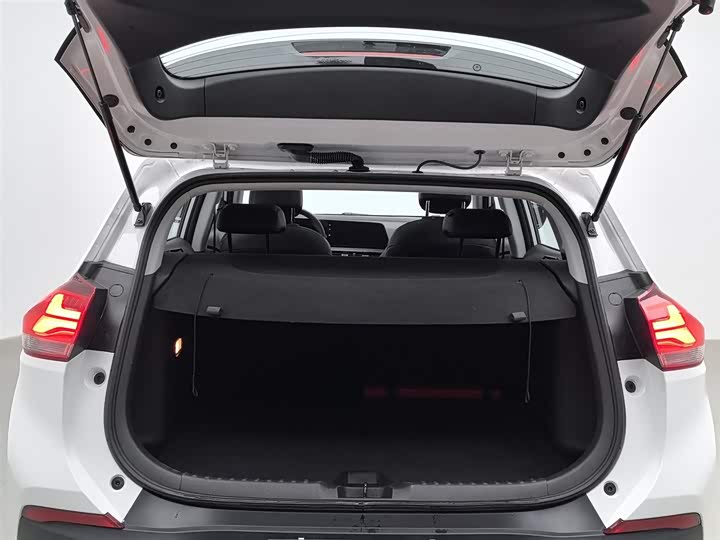 Фото 16 - Chevrolet Tracker