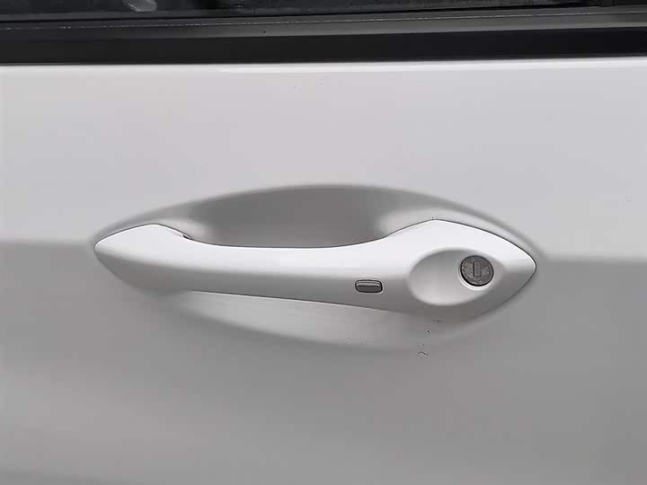 Фото 18 - Chevrolet Tracker