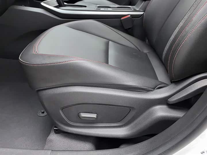 Фото 20 - Chevrolet Tracker