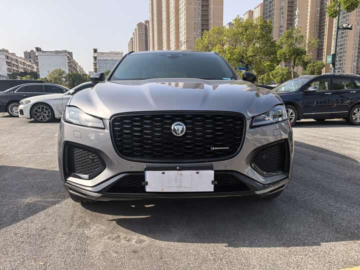 Фото 3 - Jaguar F-Pace