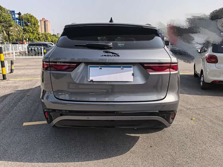 Фото 5 - Jaguar F-Pace