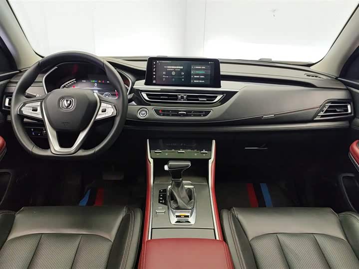 Фото 12 - Changan CS75