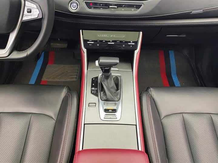 Фото 16 - Changan CS75