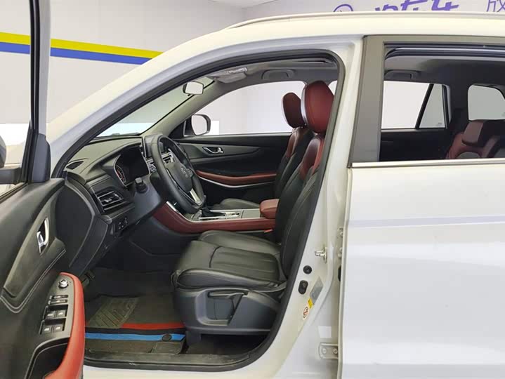 Фото 9 - Changan CS75