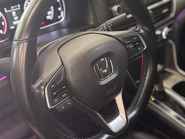 Фото 12 - Honda Accord