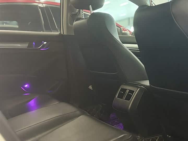 Фото 16 - Honda Accord