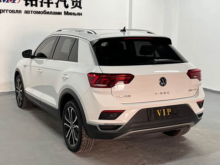 Фото 6 - Volkswagen T-Roc