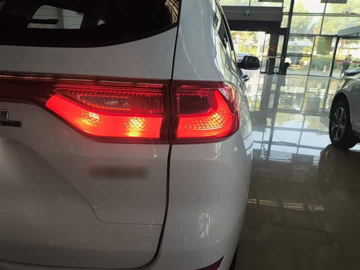 Фото 8 - Haval M6