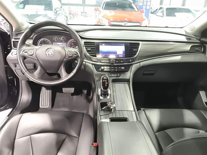 Фото 10 - Buick LaCrosse