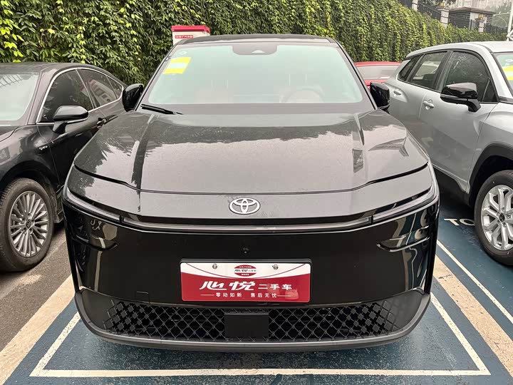 Фото 2 - Toyota bZ3X