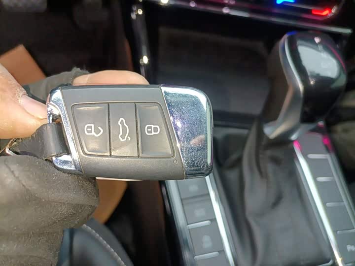 Фото 9 - Volkswagen Passat