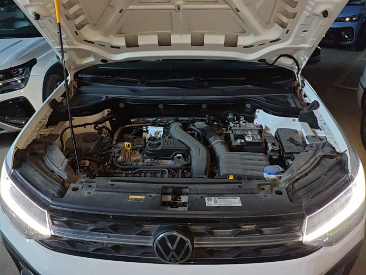 Фото 11 - Volkswagen Tharu