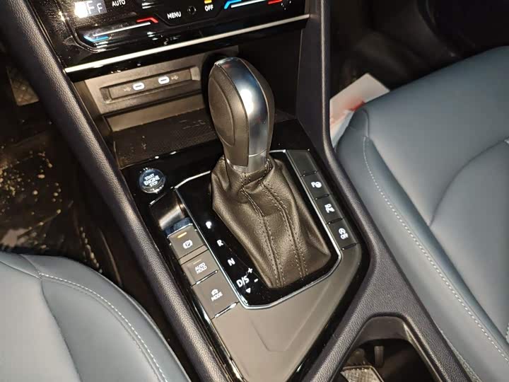 Фото 7 - Volkswagen Tharu