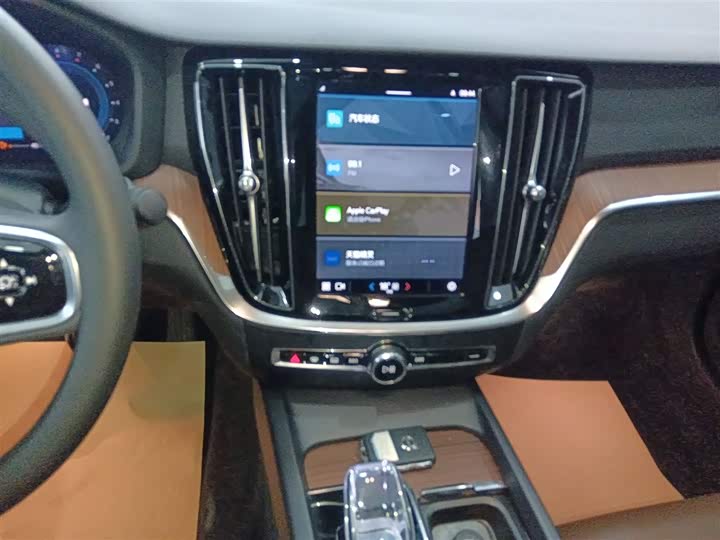 Фото 13 - Volvo S60