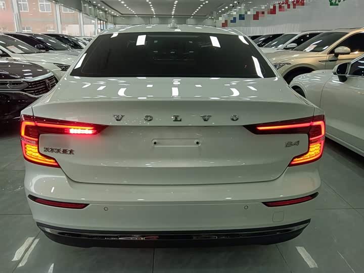 Фото 6 - Volvo S60