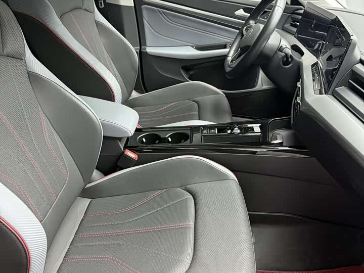 Фото 10 - Volkswagen Lamando L