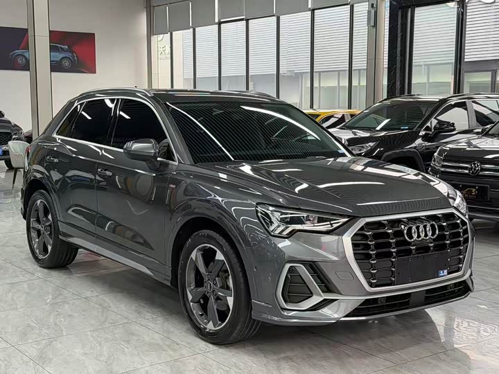 Фото 4 - Audi Q3