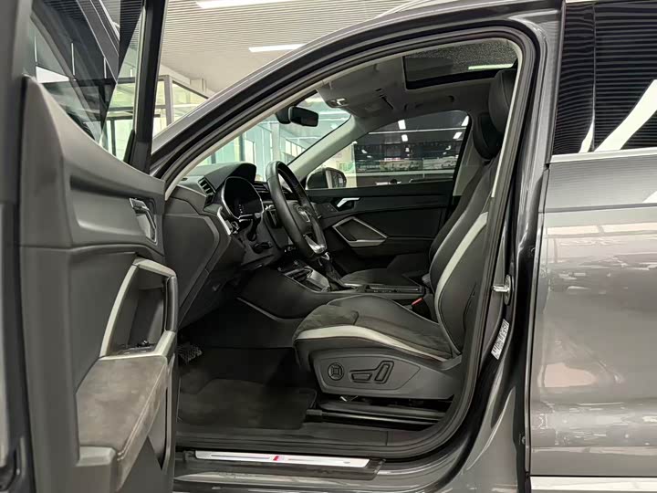 Фото 5 - Audi Q3