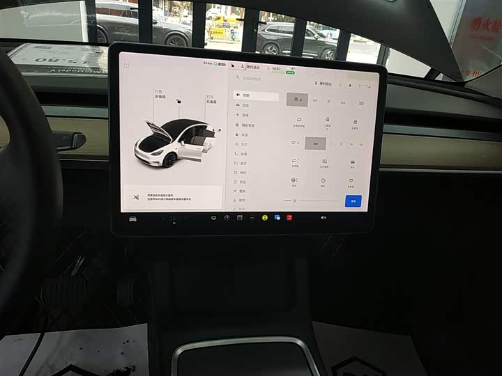 Фото 13 - Tesla Model Y