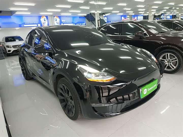 Фото 4 - Tesla Model Y