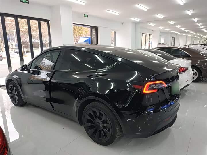 Фото 5 - Tesla Model Y