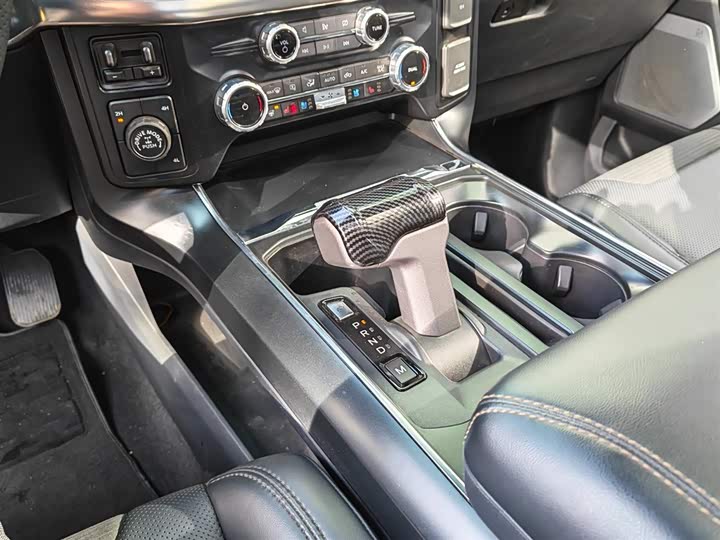 Фото 9 - Ford F-150 Raptor