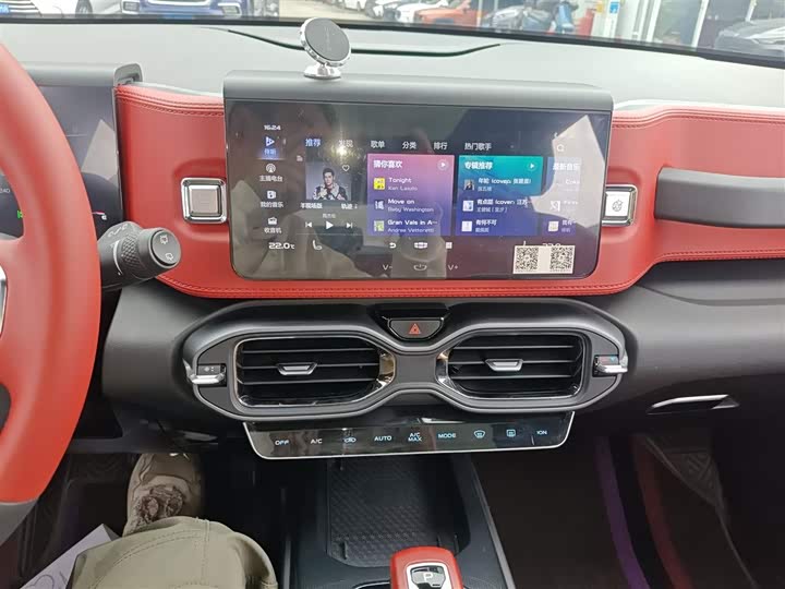 Фото 13 - Geely Icon