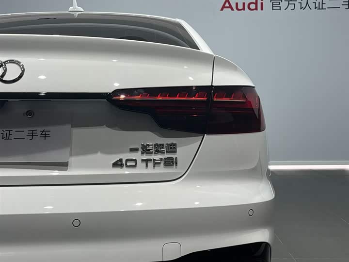 Фото 11 - Audi A4L