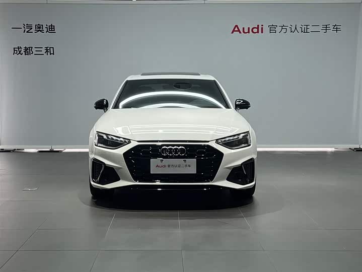 Фото 2 - Audi A4L