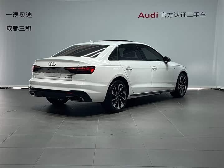 Фото 4 - Audi A4L