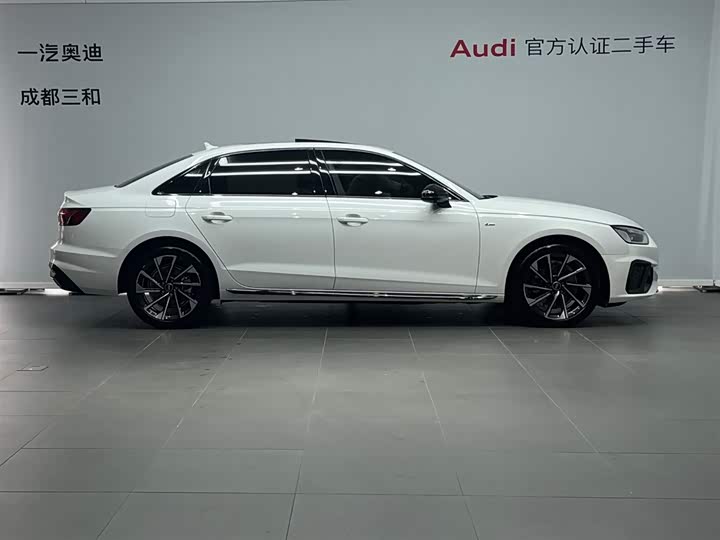 Фото 5 - Audi A4L