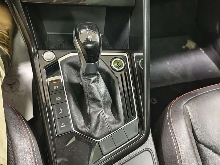 Фото 14 - Volkswagen Tayron