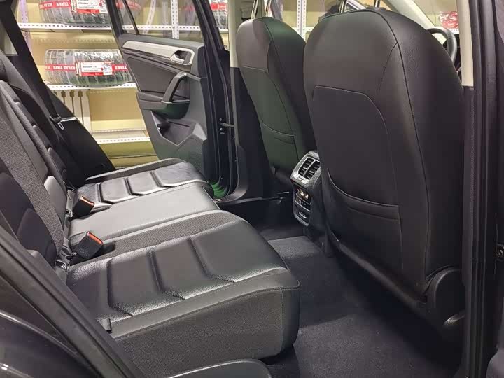 Фото 9 - Volkswagen Tayron