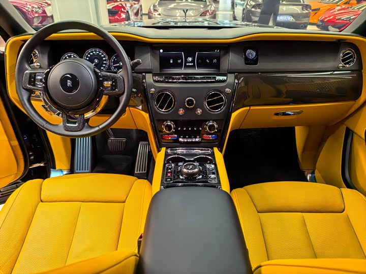 Фото 16 - Rolls-Royce Cullinan