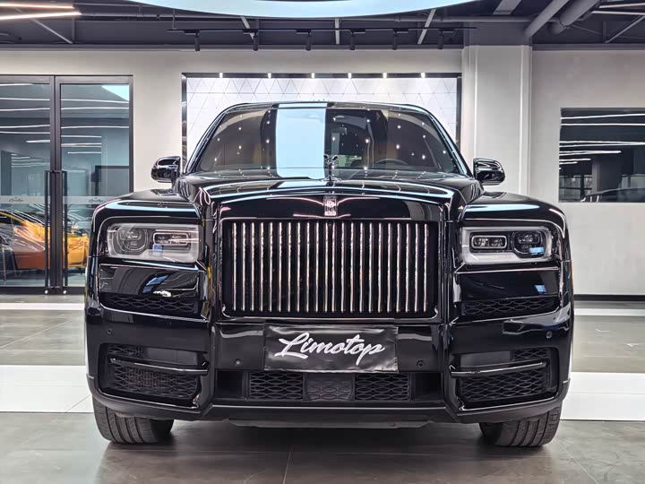 Фото 2 - Rolls-Royce Cullinan