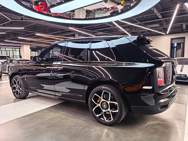 Фото 4 - Rolls-Royce Cullinan