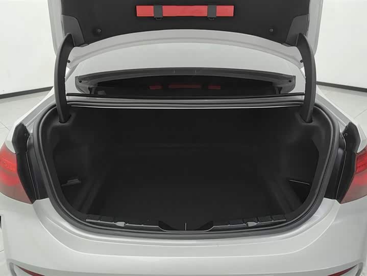 Фото 4 - BMW 1 Series