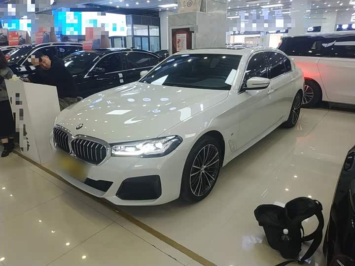 Фото 2 - BMW 5 Series