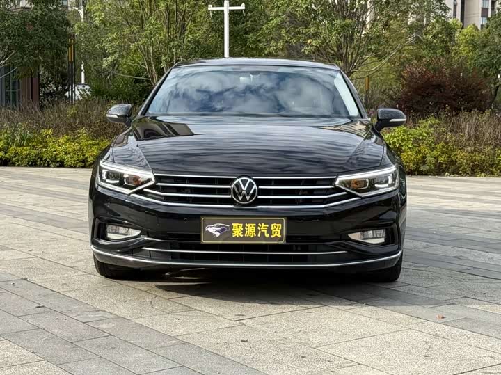 Фото 2 - Volkswagen Magotan