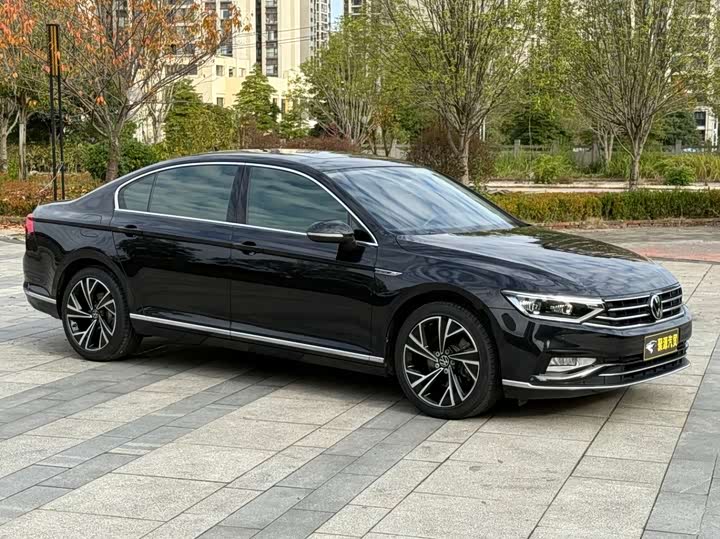 Фото 3 - Volkswagen Magotan