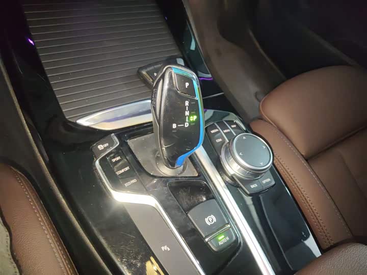 Фото 14 - BMW iX3