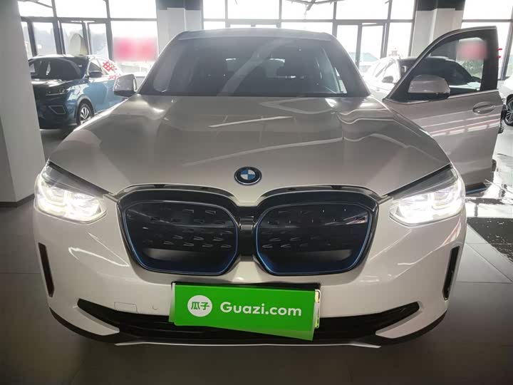 Фото 3 - BMW iX3