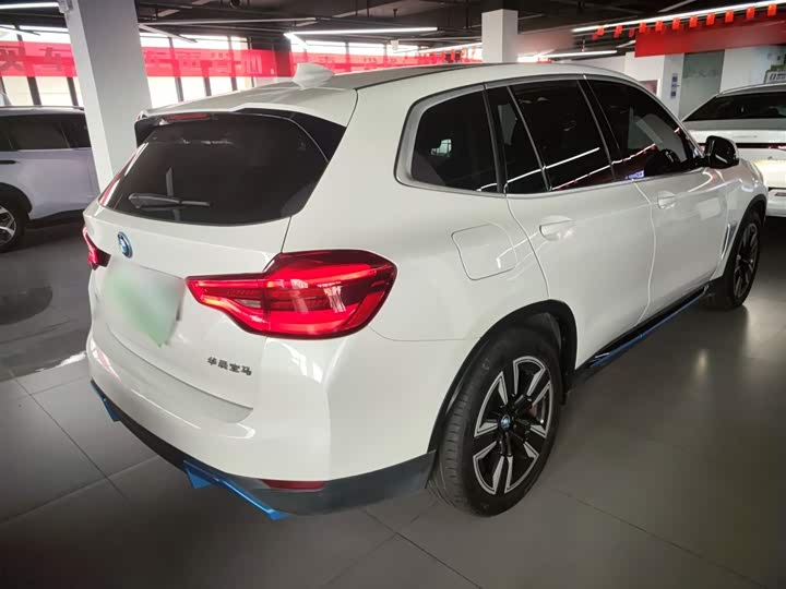 Фото 7 - BMW iX3