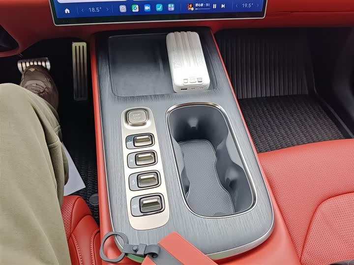 Фото 6 - Xiaomi SU7