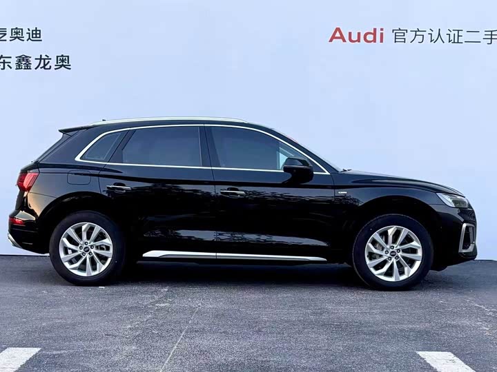 Фото 2 - Audi Q5L